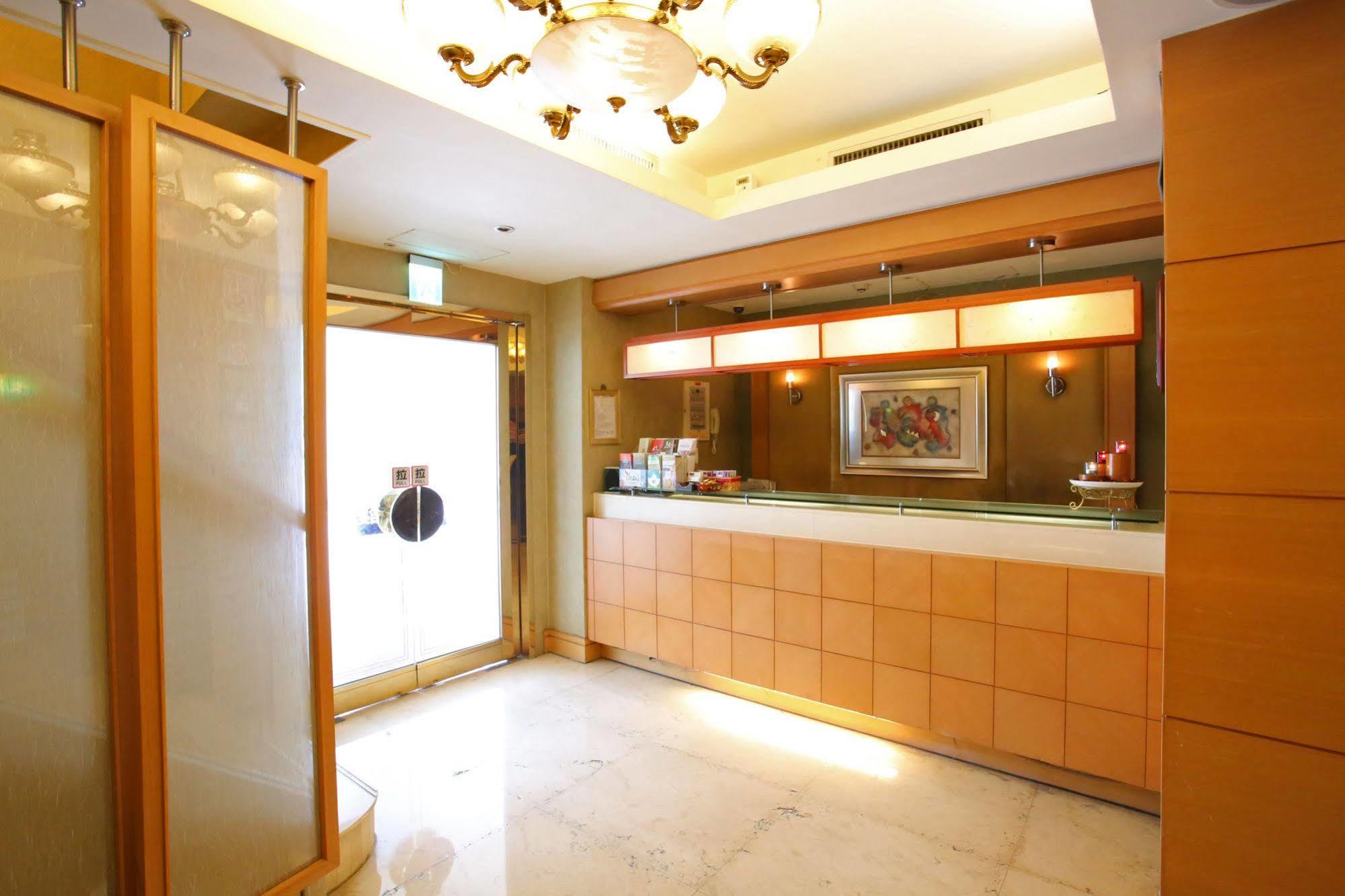 Elegance Hotel Tajpej Buitenkant foto