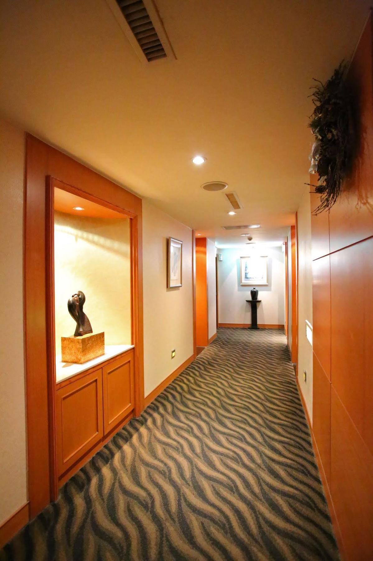 Elegance Hotel Tajpej Buitenkant foto